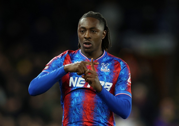 入口-记者:热刺与水晶宫即将就埃泽的转会达成协议,但还在讨论细节