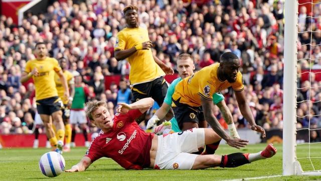 1745166231187099408.jpg 林良锋:曼联轻松保级,阿莫林畏手畏脚个啥?