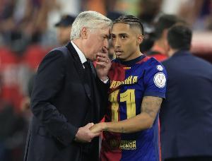 实时更新-在聊些啥？安切洛蒂赛后与拉菲尼亚耳语，两人有望巴西队重聚首