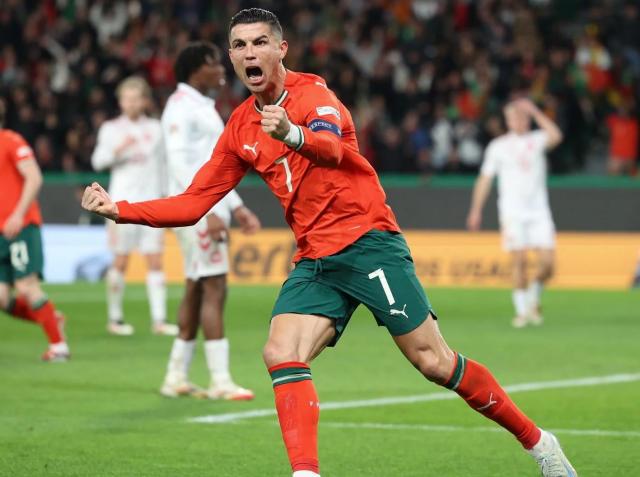 1742817618455037392.png 实时更新-C罗怼记者:提了问题请看着我,别盯着电脑