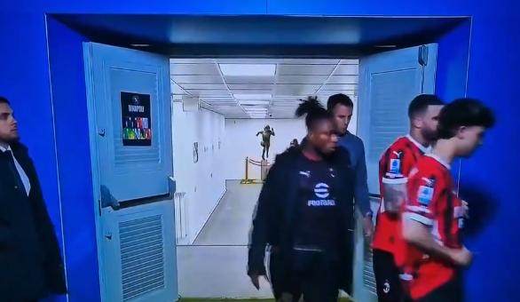 1743665089749032942.png 官网-沃克冤枉费利克斯了 他哪敢自比梅西 他每球必传