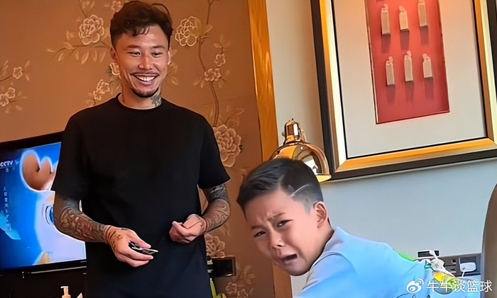 意外!他是大连英博引进谢鹏飞失败的替身,却在首秀中进球爆发|上海海港|夏窗|冯劲|刘祝润|中超_新浪体育_新浪新闻