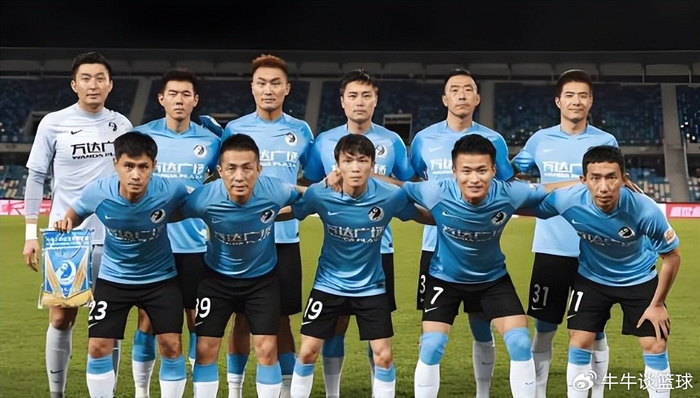 意外!他是大连英博引进谢鹏飞失败的替身,却在首秀中进球爆发|上海海港|夏窗|冯劲|刘祝润|中超_新浪体育_新浪新闻