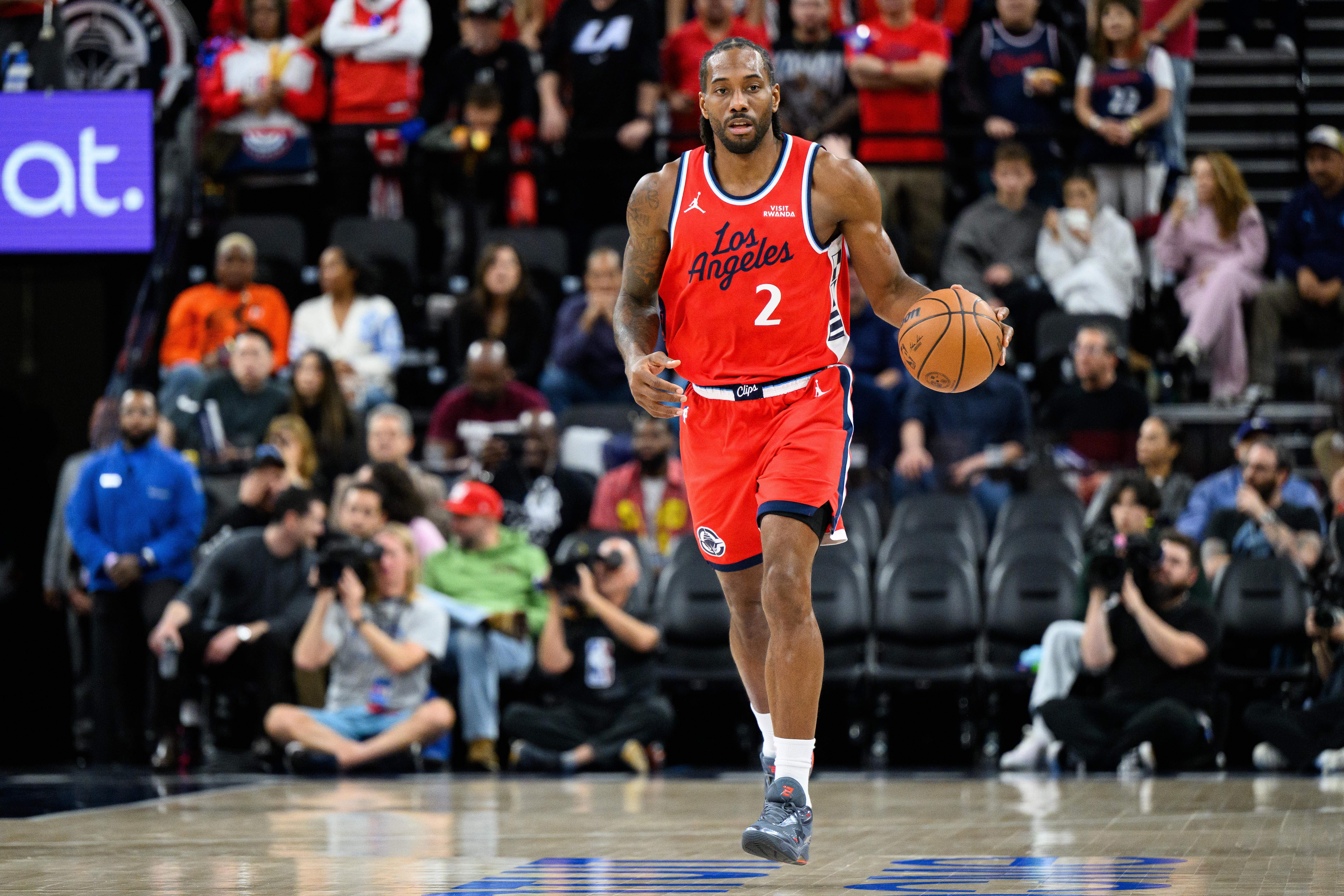 fb体育-杀戮机甲!伦纳德全场19投11中&三分10中6 砍下34分4板3助1断