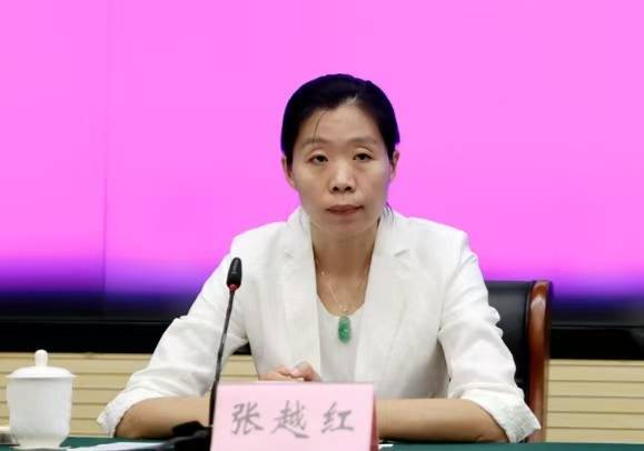 多样化赛事频道-女排传奇张越红：制造最经典一扣，退役后官至副厅级，婚姻美满幸福|葛勇|排球|体育局|雅典奥运会|中国女排_新浪体育_新浪新闻